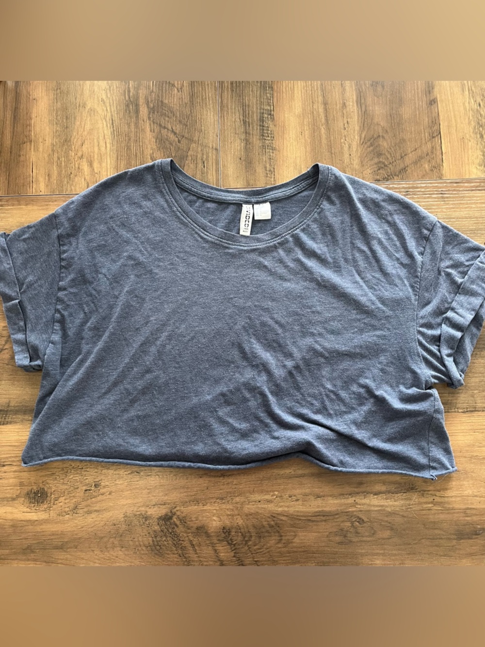 H&M Grey Blue Cropped Tee